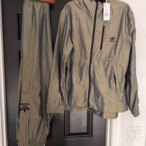 Adidas Men's Liquid Metal Windbreaker Jacket Multicolor Size L pants size Medium